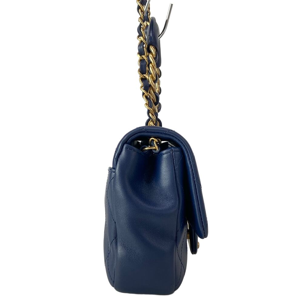 Chanel Mini Matelasse Shoulder Bag - Picture 2 of 16